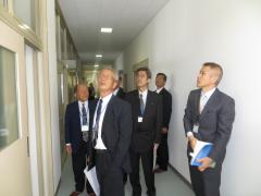 大島看護専門学校での視察の様子 大島看護専門学校での視察の様子