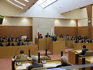 議会初日.jpg 議会初日.jpg