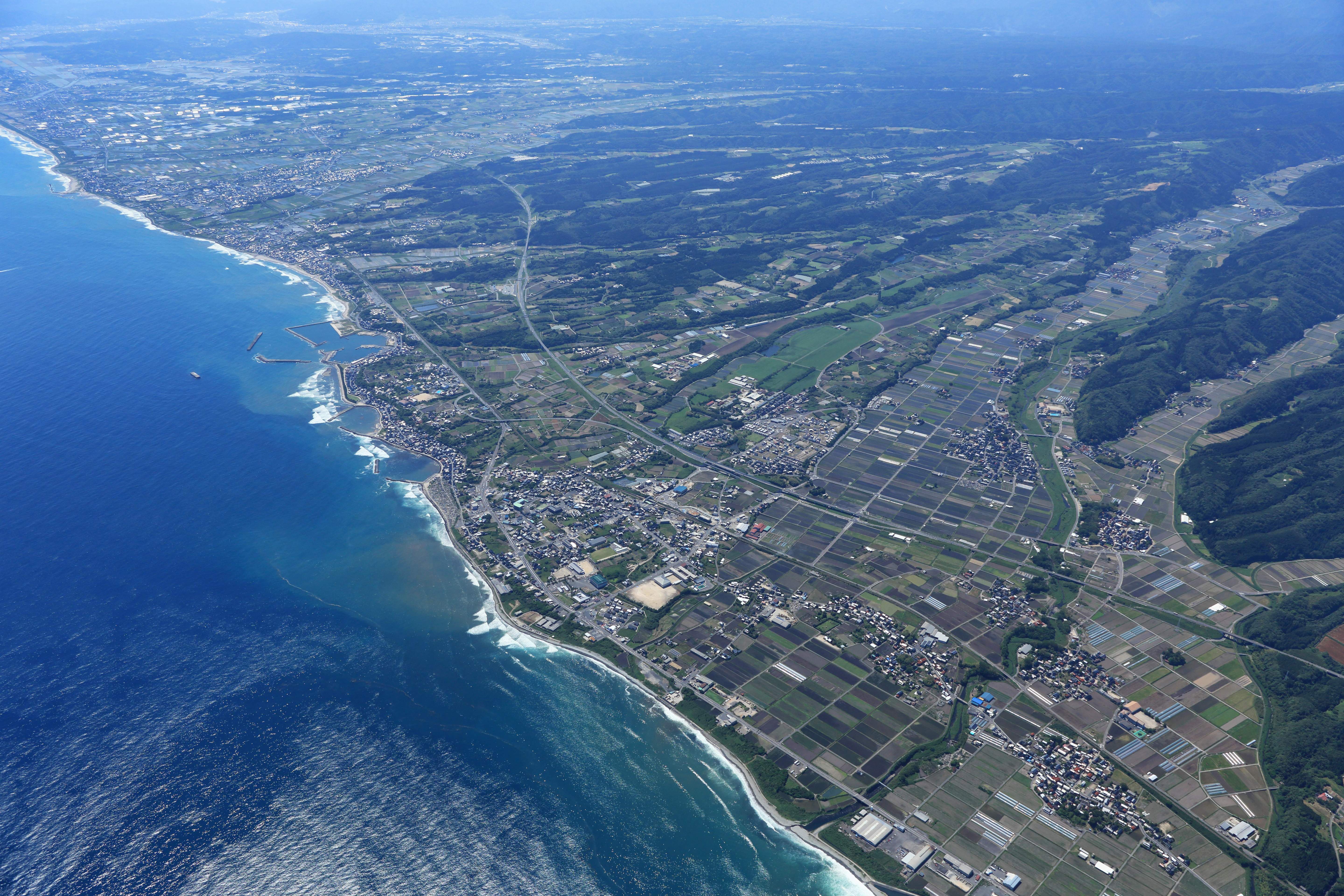 琴浦町（北西上空からの写真） (1).JPG