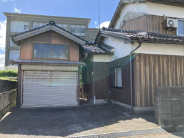 detached 琴浦町大字 赤碕1920-21

緯度: 35.512461 経度: 133.632741