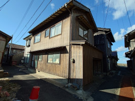 townhouse 琴浦町大字 赤碕1433

緯度: 35.515007 経度: 133.646568